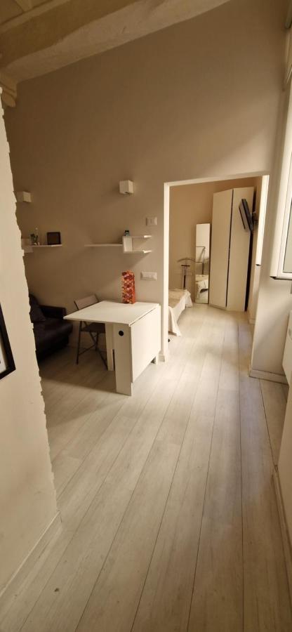 Savelli Apartment Old Town - Near Navona Place Rom Exteriör bild