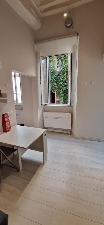Savelli Apartment Old Town - Near Navona Place Rom Exteriör bild